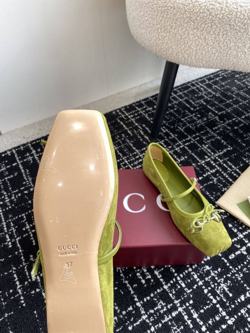 Gucci Flat Shoes